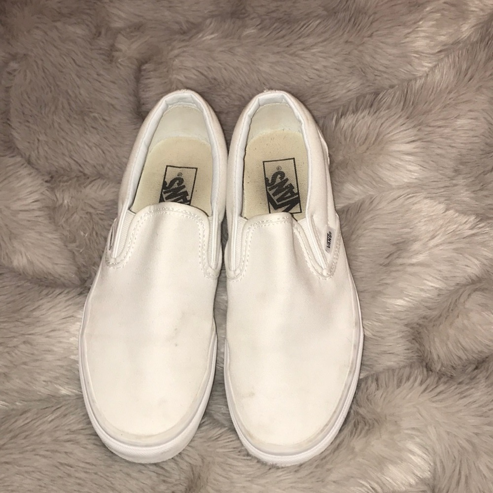 White slip on Vans